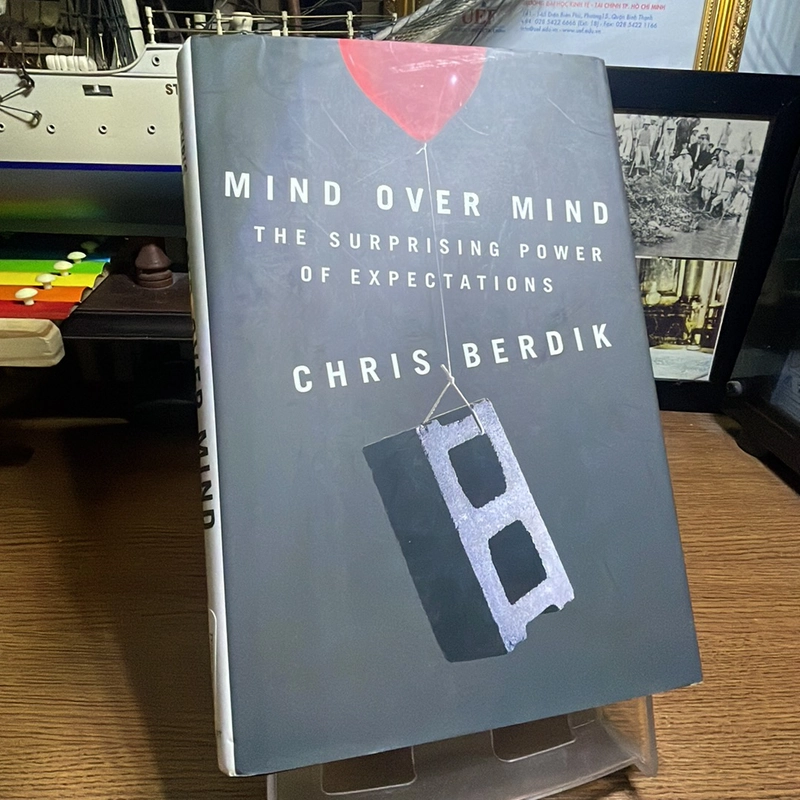 Mind over mind Chris Berdik hard cover 450410