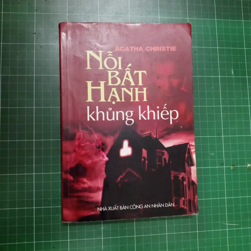 Nỗi bất hạnh khủng khiếp - Agatha Christie 591744