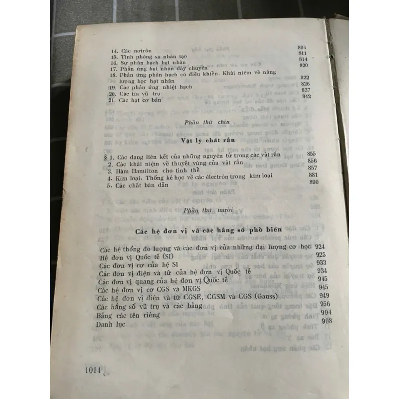 SÁCH TRA CỨU TÓM TẮT VỀ VẬT LÝ, HƠN 1000 TRANG , DỊCH TỪ TIẾNG NGA 556960