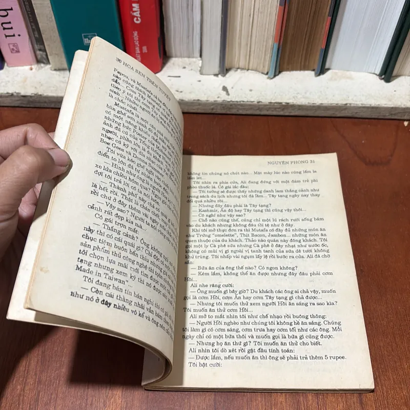 II Sách Phật Giáo: Hoa Sen Trên Tuyết - Nguyên Phong 762088