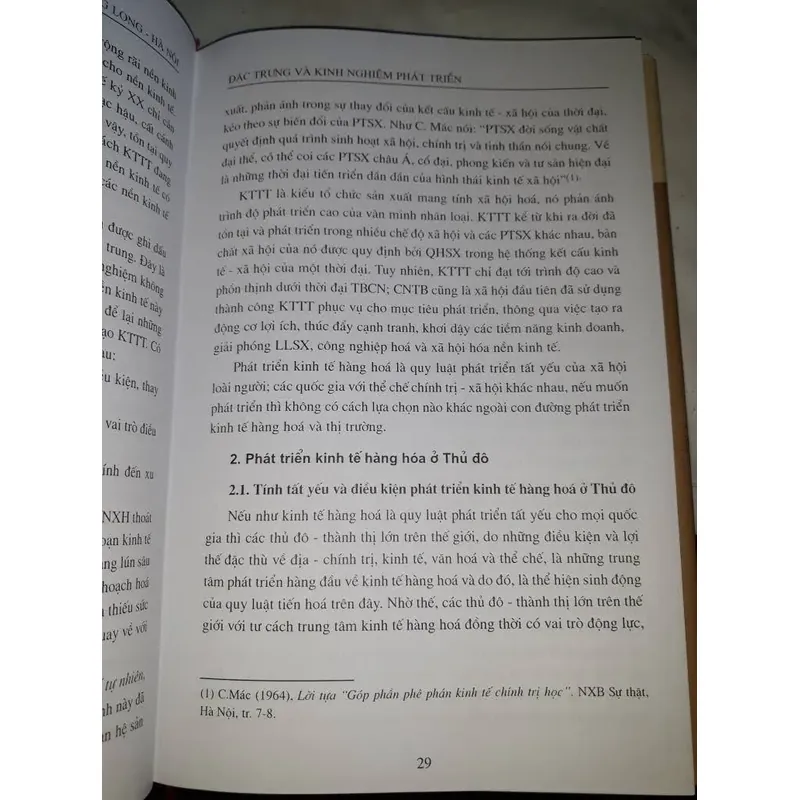 Kinh tế hàng hóa Thăng Long-Hà Nội đặc trưng và kinh nghiệm phát triển 688388