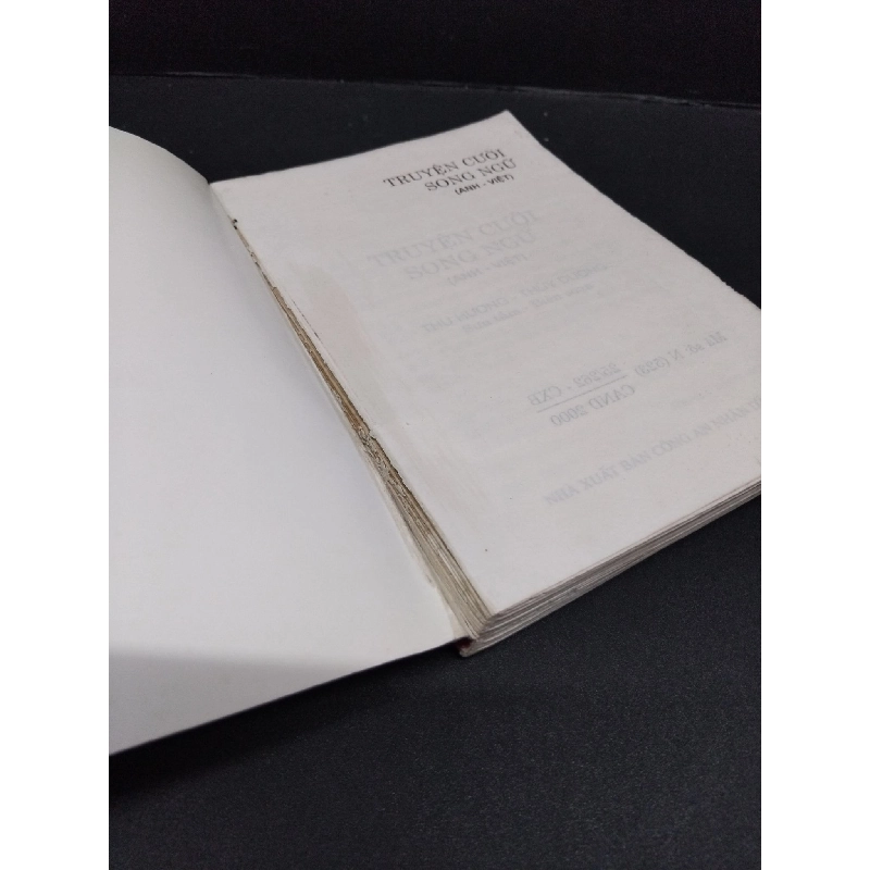 Truyện cười song ngữ mới 80% ố nhẹ có viết nhẹ bong gáy 2000 HCM2809 Anh - Việt VĂN HỌC 917281