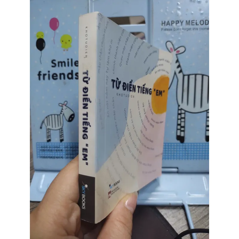 Sách: Từ điển tiếng "Em" -  Tác giả: KHOTUDIEN 603803