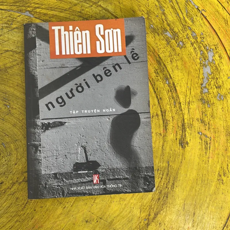 NGƯỜI BÊN LỀ - THIÊN SƠN 748898