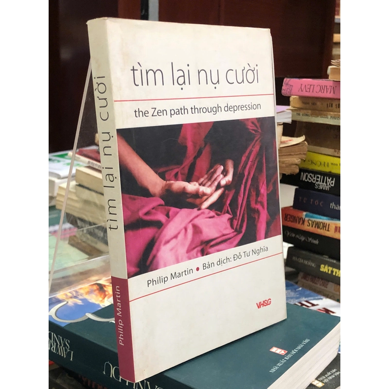 TÌM LẠI NỤ CƯỜI - PHILIP MARTIN 454021