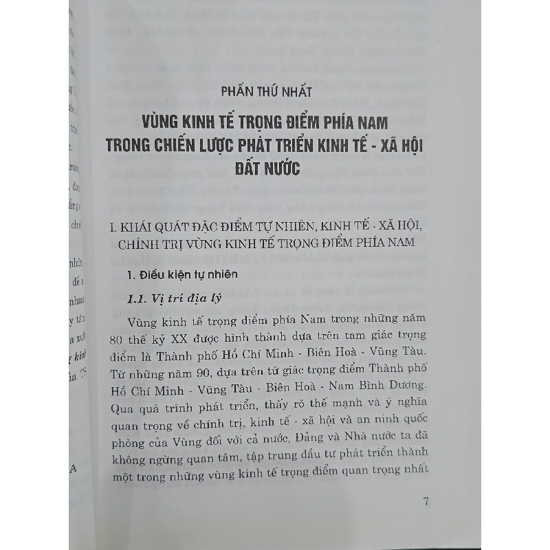 Một số vấn đề về tiềm năng phát triển vùng kinh tế trọng điểm phía Nam - TS. Nguyễn Văn Cường 518204