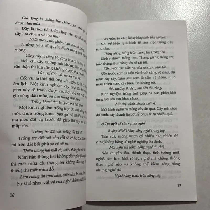 Tục ngữ ca dao Việt Nam tuyển chọn 727030