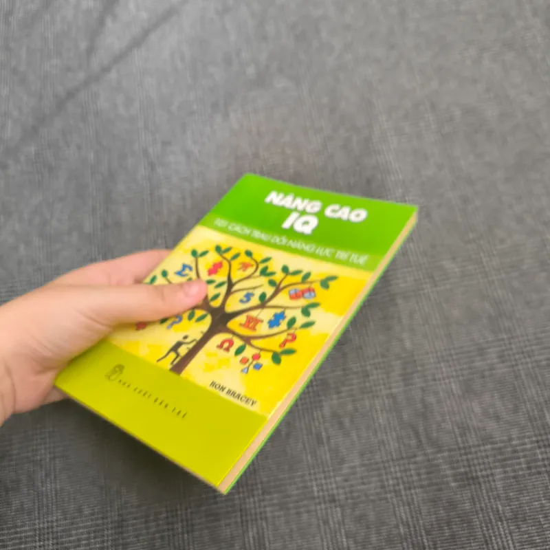 Nâng Cao IQ - 101 Cách Trau Dồi Trí Tuệ - Ron Bracey (NXB Trẻ) - Giá bìa 40k 560336