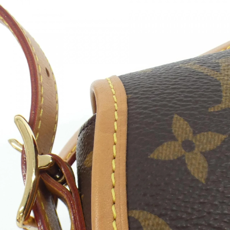 Túi xách vai Louis Vuitton Monogram Tambour M44860 613239