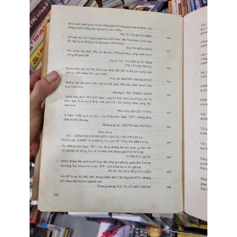 Đại Thắng Mùa Xuân 1975 : Sức mạnh của ý chí thống nhất tổ quốc và khát vọng hòa bình - Bộ Quốc Phòng, Ban Tuyên giáo Trung ương, Thành ủy Thành phố Hồ Chí Minh 336650