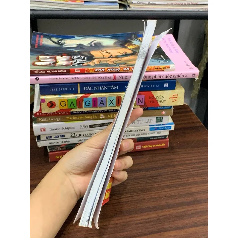 Tình yêu và tội ác: Chuyện tình gái nhảy – Đêm kinh hoàng tại bưu điện Cầu Voi – Hiệp Nhân 577709