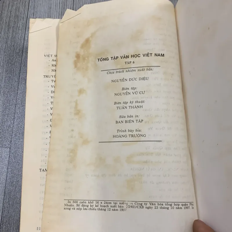 Tổng tập văn học việt nam. Tập 6 757652