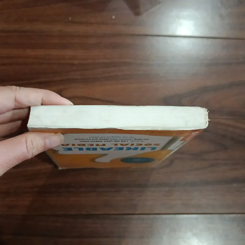 Likeable socia media - bí quyết làm hài lòng khách hàng, tạo dựng thương hiệu cá nhân 761893