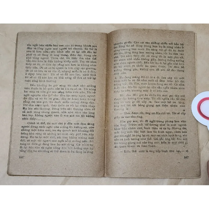 BA-RI-E (VH Bulgaria) - Nhà văn Pavel Vezhinov 713108