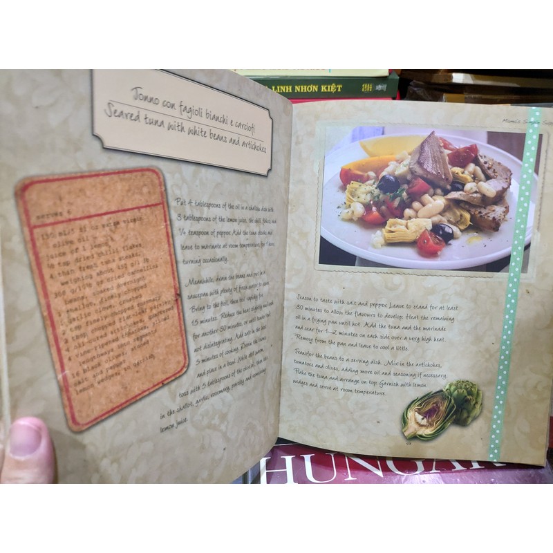 Mama's Italian cookbook Just like mama used to make 191515