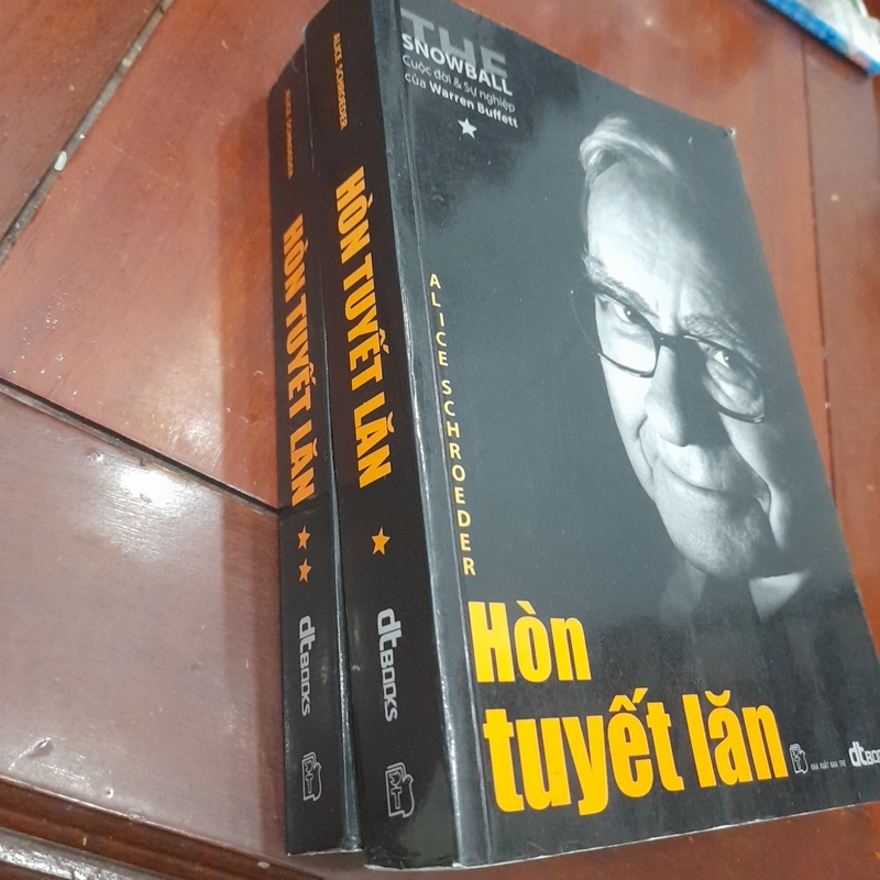 HÒN TUYẾT LĂN, Cuộc đời & Sự nghiệp của Warren Buffett (trọn bộ 2 tập) 472814