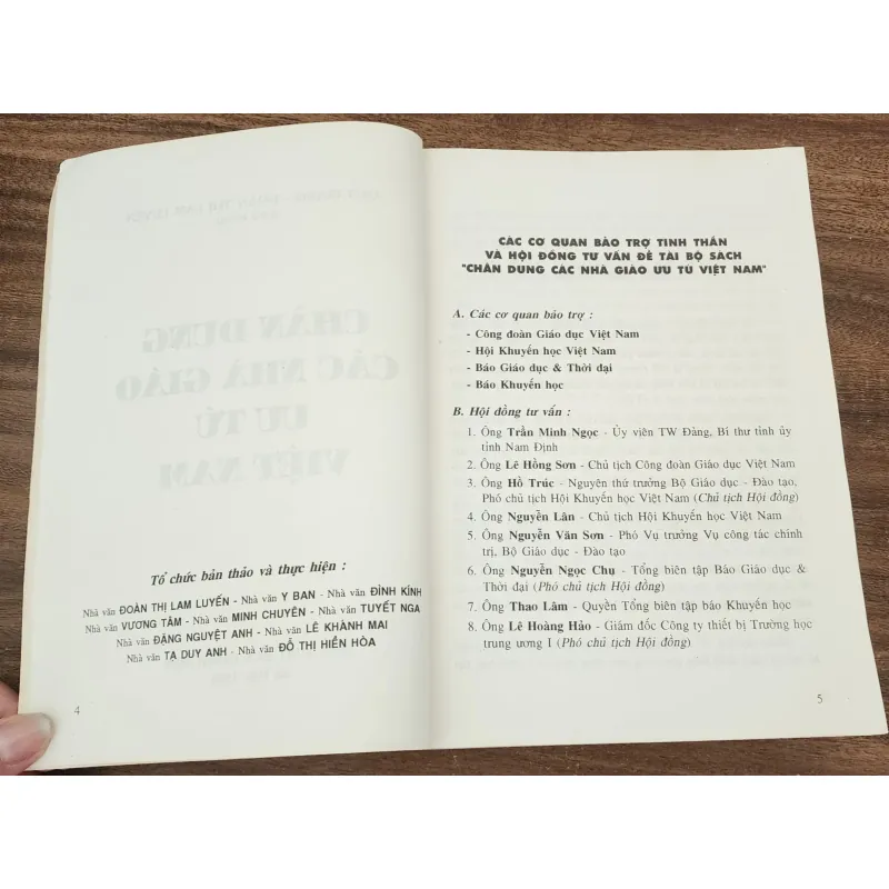 CHÂN DUNG CÁC NHÀ GIÁO ƯU TÚ VIỆT NAM (trọn bộ 2 tập 1790 trang) 748028