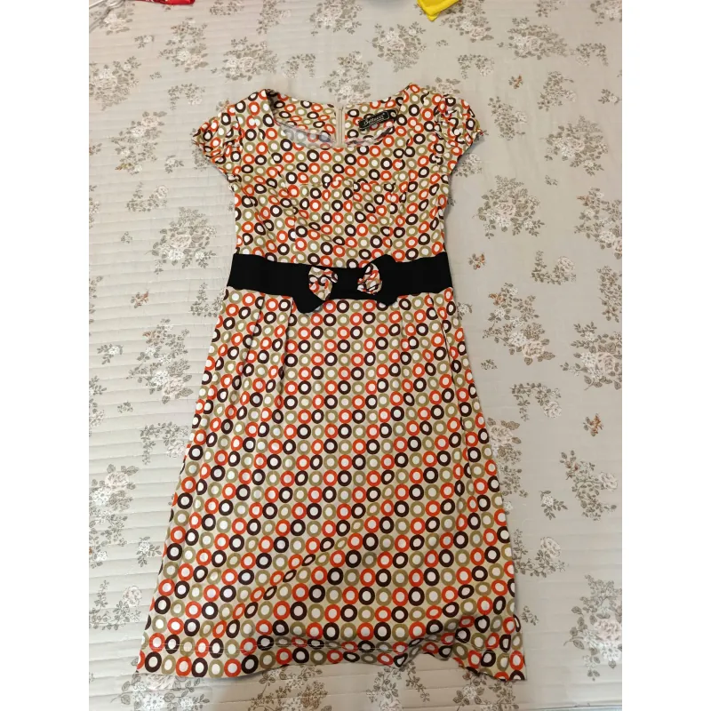 Váy họa tiết size S (hiệu The One)  1022400