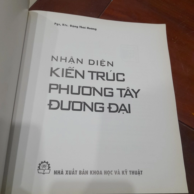 Pgs. Kts. Đặng Thái Hoàng - NHẬN DIỆN KIẾN TRÚC PHƯƠNG TÂY ĐƯƠNG ĐẠI 301086