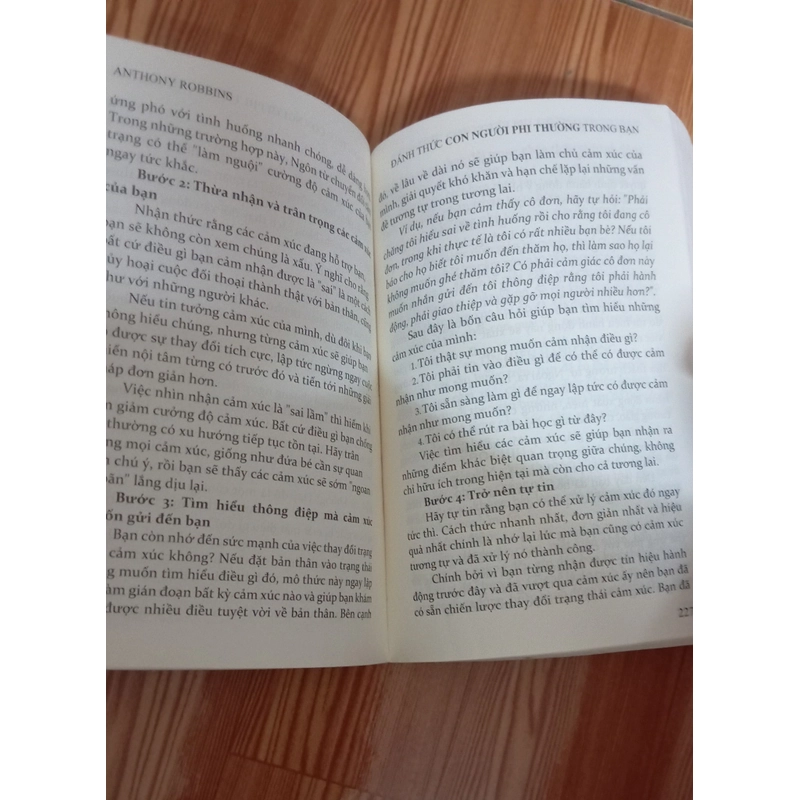 Đánh Thức Con Người Phi Thường Trong Bạn-ANTHONY ROBBINS 522811