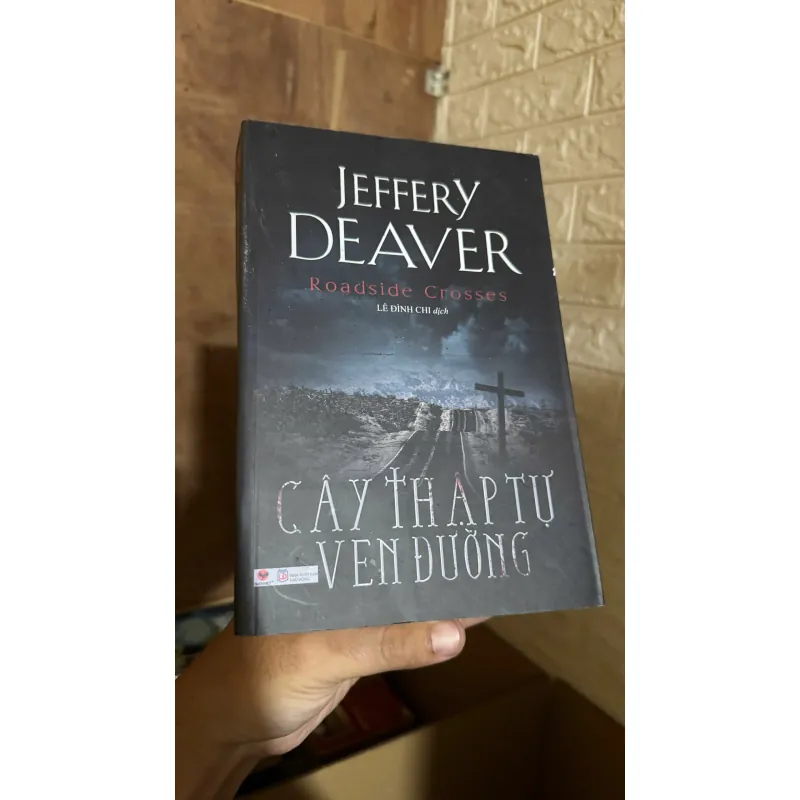 Trinh thám Cây thập tự ven đường 721121