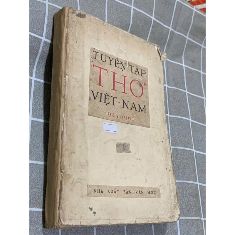 Thơ Việt Nam 1945-1960 - sách xuất bản 1960 545112