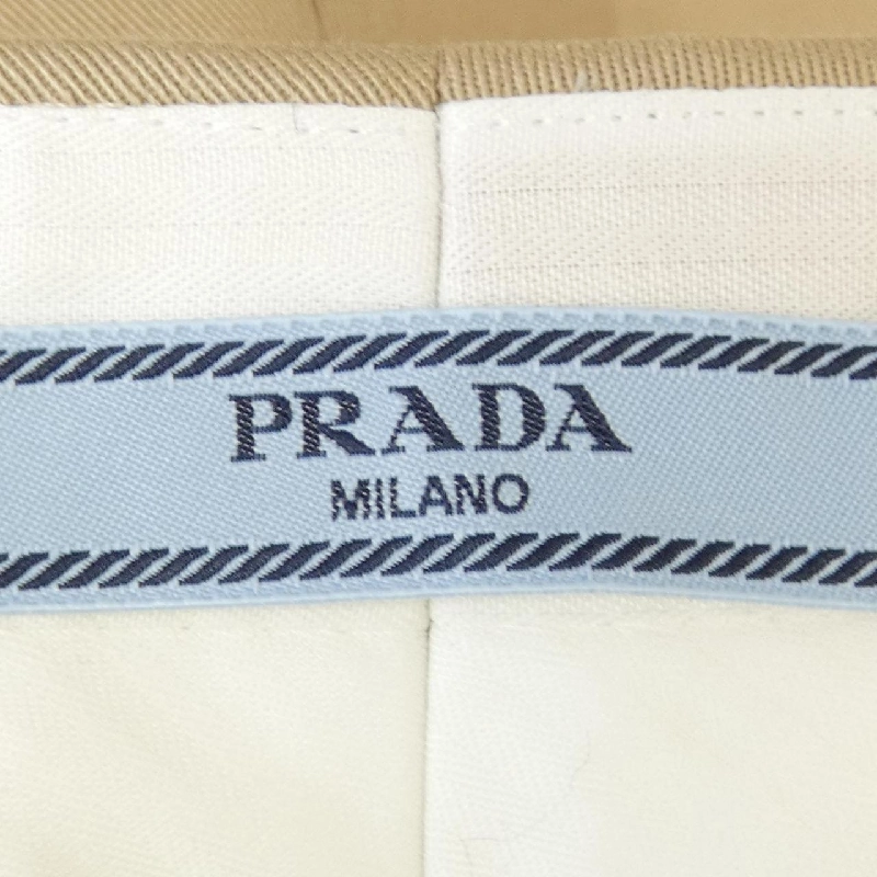 Quần short PRADA P275GK S222 108I 649109
