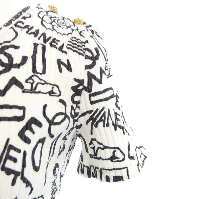 Áo thun CHANEL P61888V47215 19A 627303