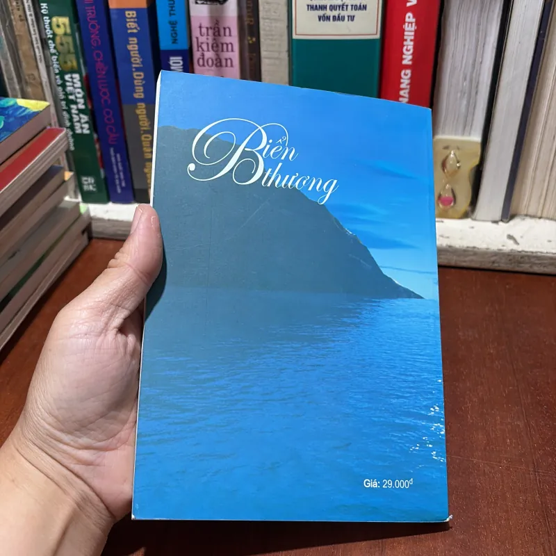 II Truyện Và Ký: Biển Thương - Nguyễn Thị Thu Sương - 2012 785623