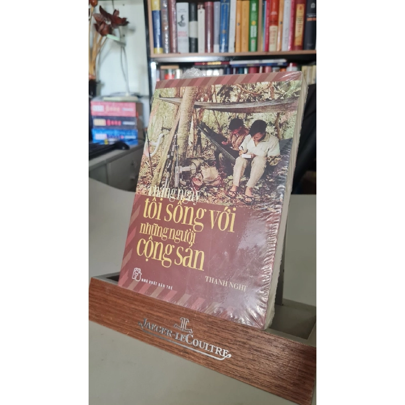 Tháng ngày tôi sống với những người cộng sản - Thanh Nghị Sách văn học STB0302 908643