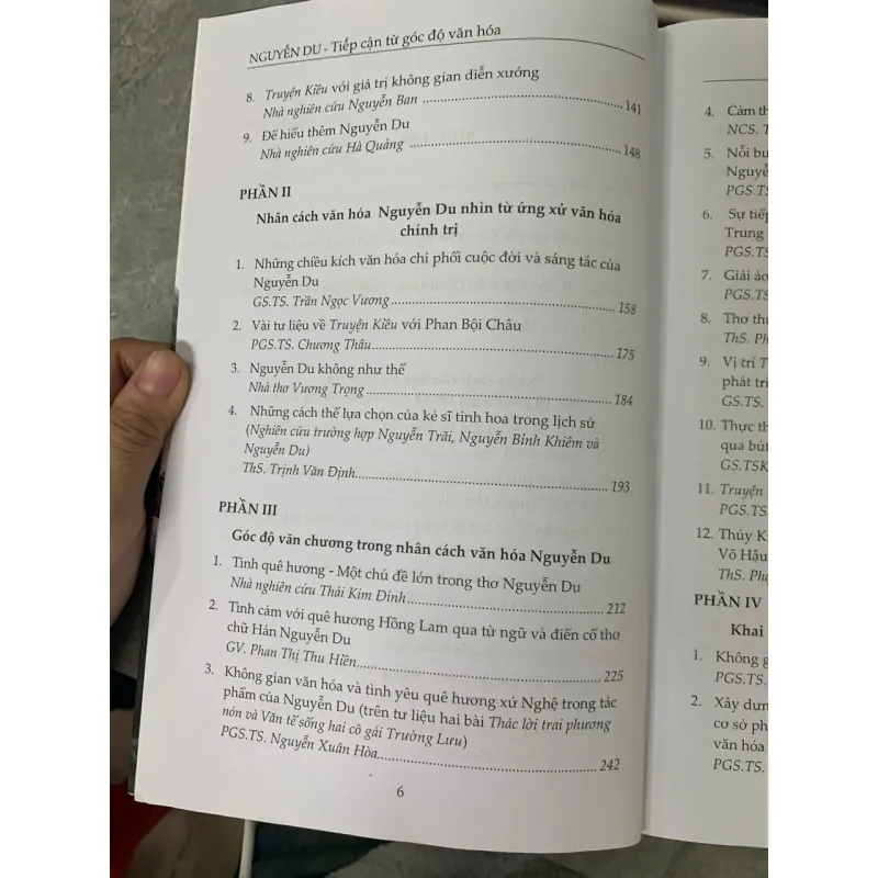 NGUYỄN DU TIẾP CẬN TỪ GÓC ĐỘ VĂN HÓA - NHIỀU TÁC GIẢ 730936
