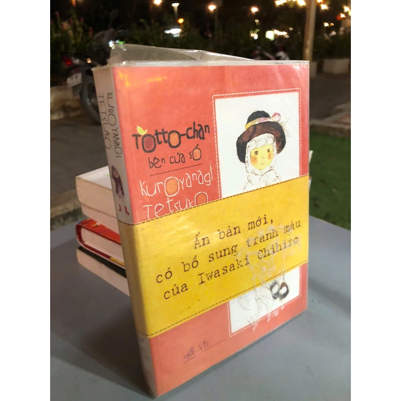 TOTTO-CHAN BÊN CỬA SỔ 444739