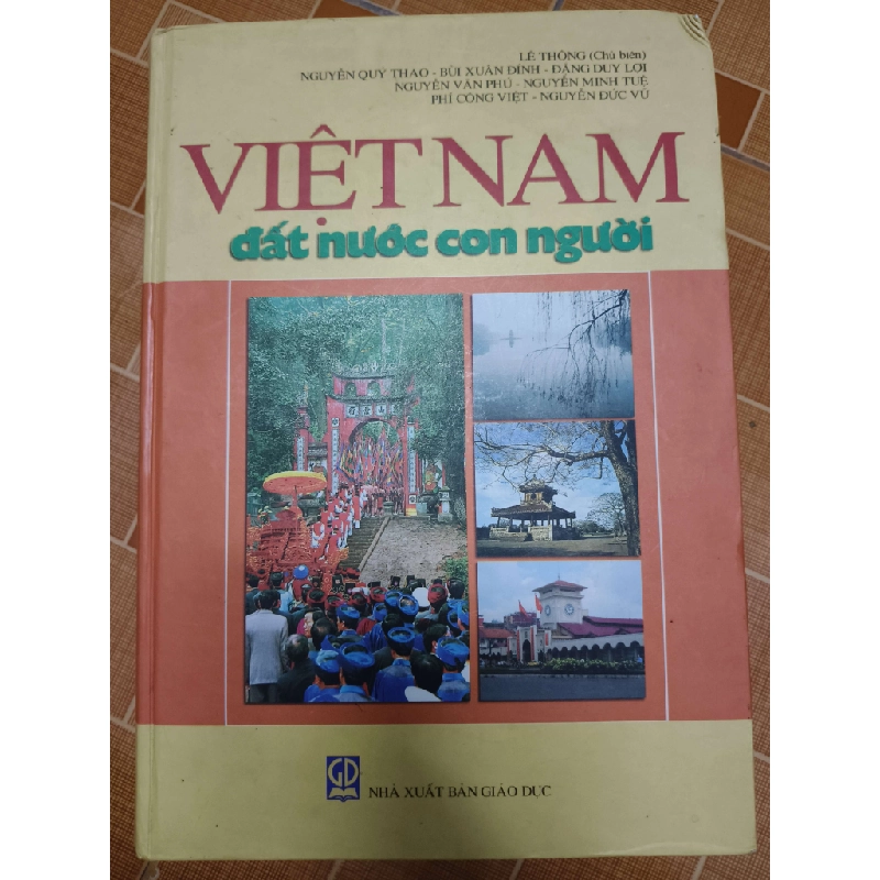 Việt Nam đất nước con người - Xb 2007 - 544 trang Văn học Việt Nam ANTQ2702 930447