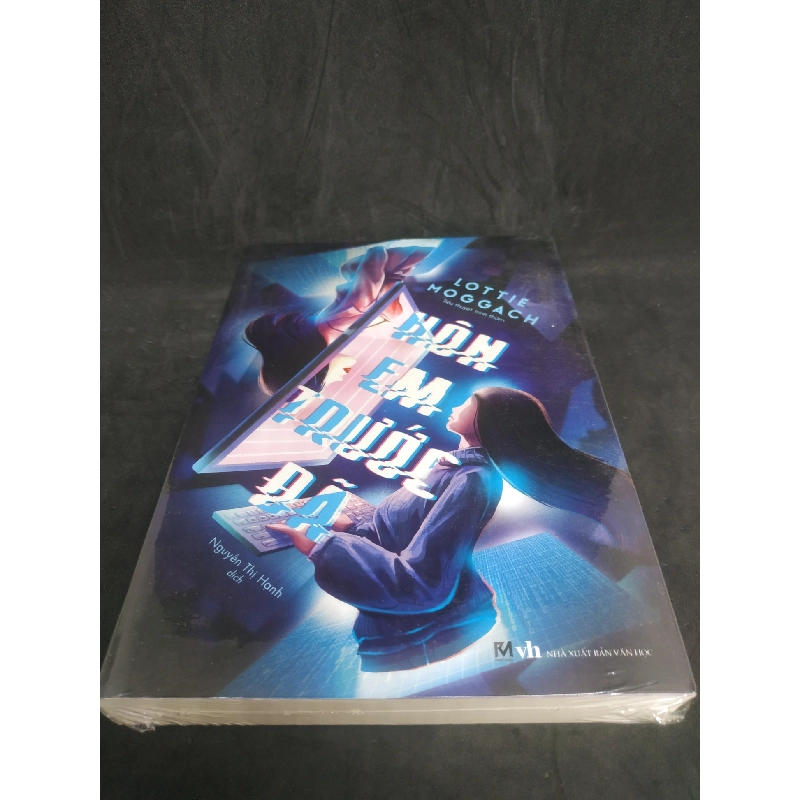 Hôn em trước đã mới 100% HCM0202 910596