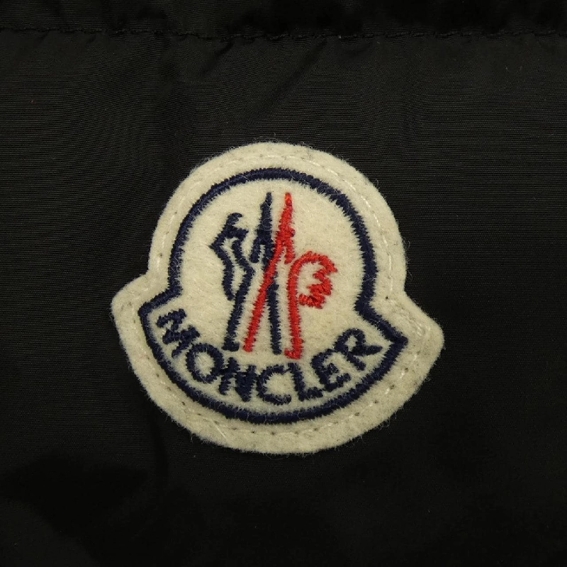 Áo khoác lông vũ MONCLER 638444