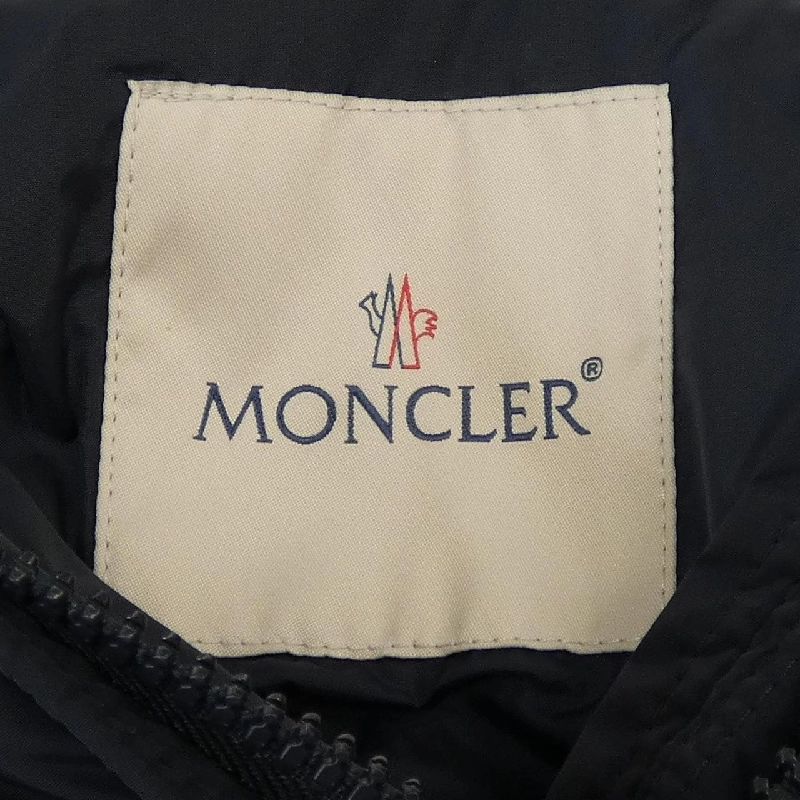 Áo khoác lông vũ MONCLER ROELAN 630345