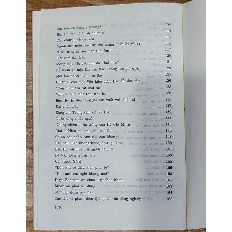 Bác Hồ với chiến sĩ 546578