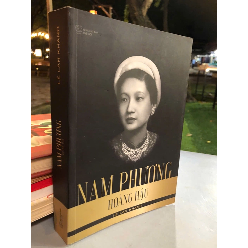 NAM PHƯƠNG HOÀNG HẬU - Lê Lan Khanh 279195