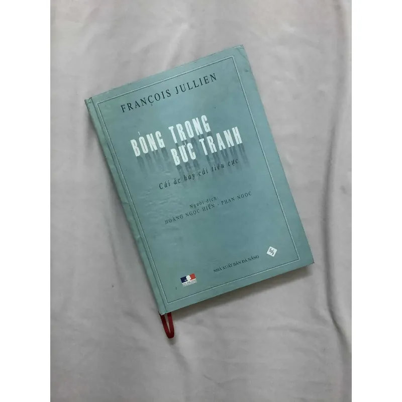 Bóng Trong Bức Tranh (Bìa Cứng) 687427