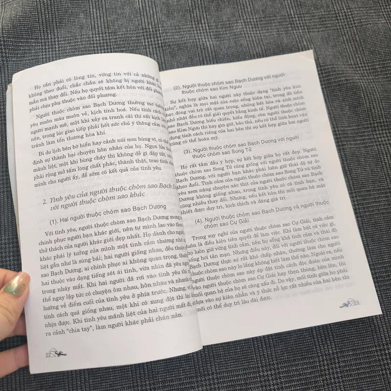 Sách Chiêm tinh học - 12 Chòm sao & Tính cách con người - Giá bìa 68k 319973
