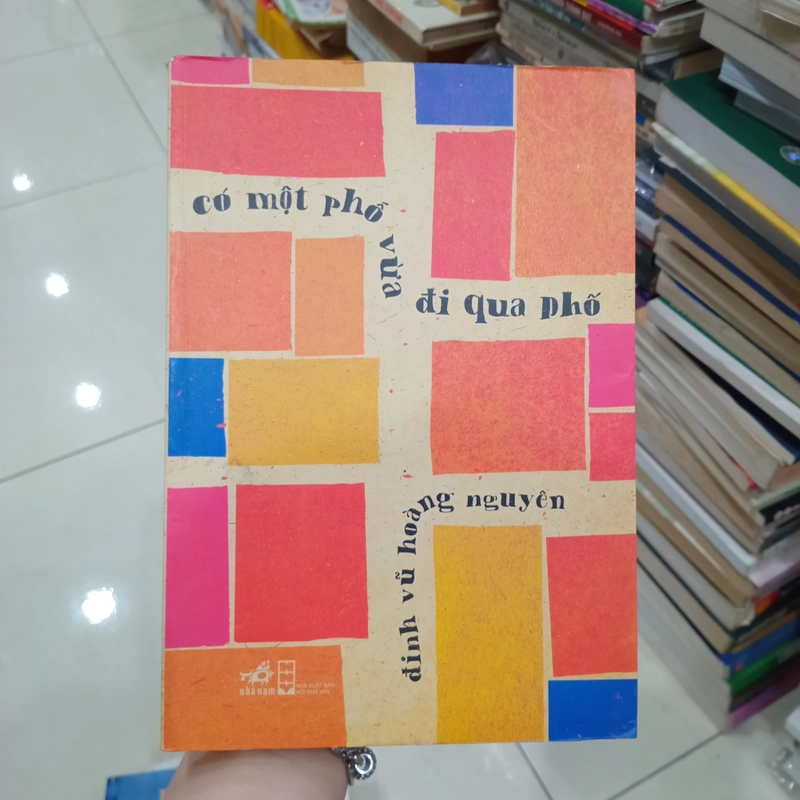 Có một phố vừa đi qua phố 📚 503606