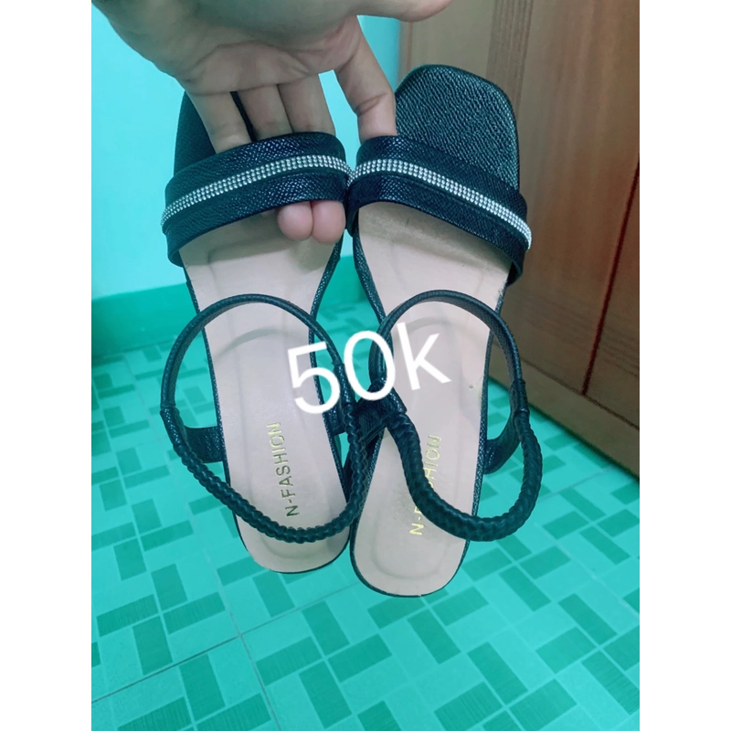 Váy, giày, quần áo nữ cần pass 426761