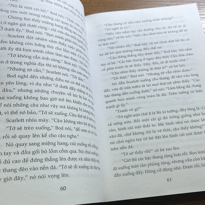 Câu chuyện nghĩa địa Neil Gaiman 520880
