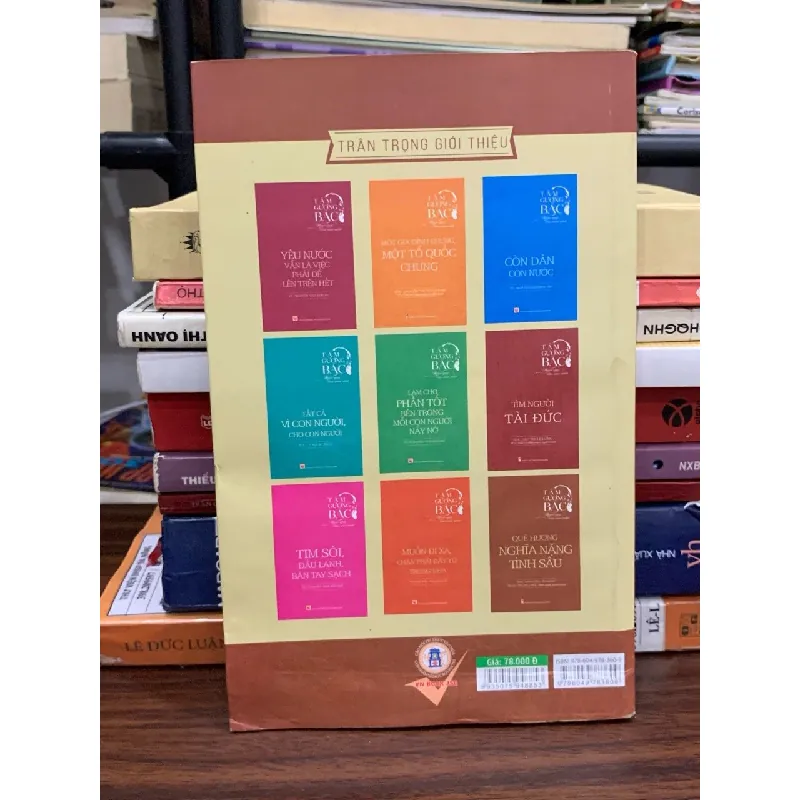Tấm gương Bác – Quê hương nghĩa nặng tình sâu – TS. Đào Thị Lệ Hằng, Trần Trung Hiếu 589463