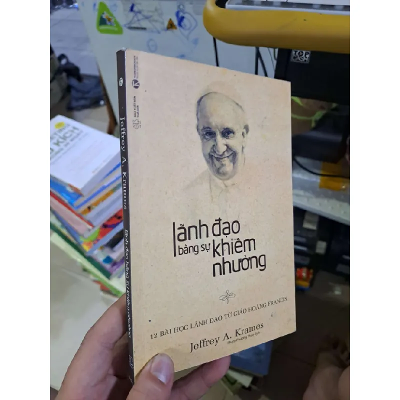 Lãnh đạo bằng sự khiêm nhường 2018 mới 80% ố nhẹ KỸ NĂNG HCM1809 560908