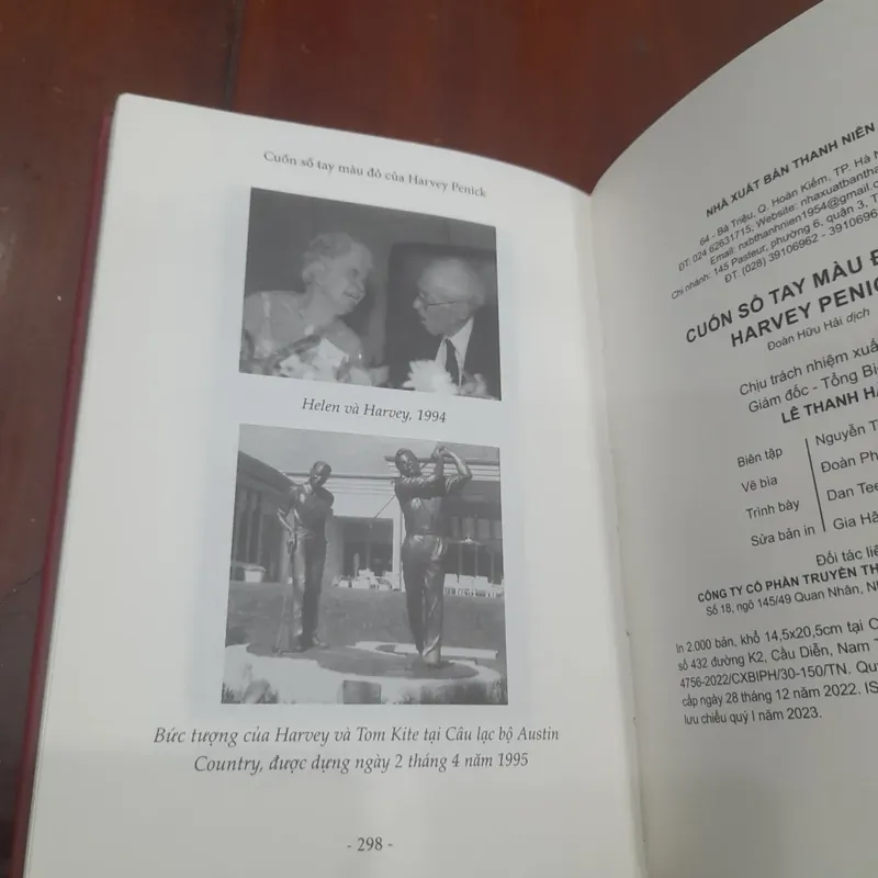 CUỐN SỔ TAY MÀU ĐỎ của Harvey Penick 569907
