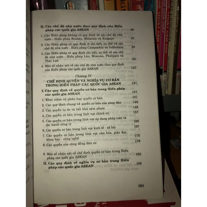Nghiên cứu so sánh hiến pháp các quốc gia ASEAN - PGS. TS. Tô Văn Hoà 621912