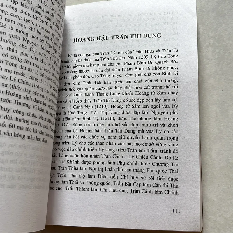 Nữ lưu Đất Việt 624048