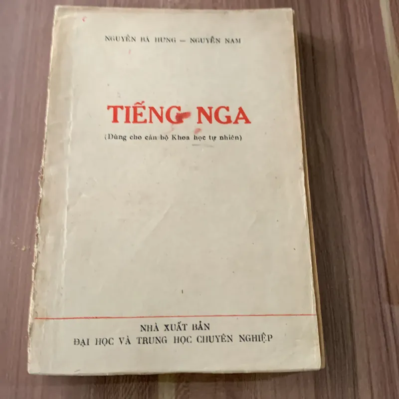 Sách học tiếng Nga 675350