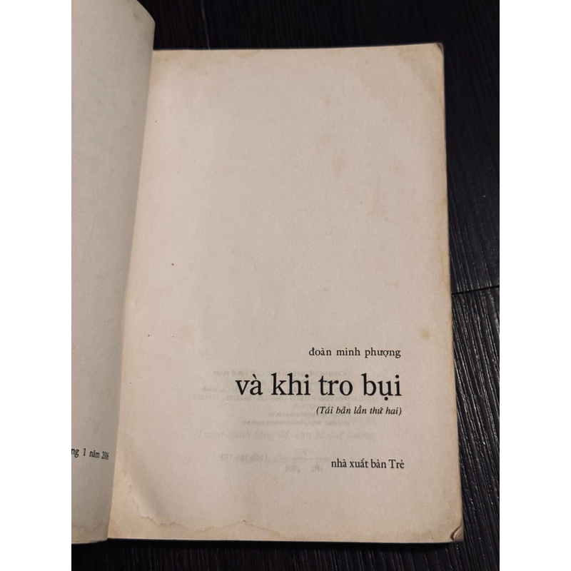 Và khi tro bụi (sách ko đẹp, đọc mô tả) 538114